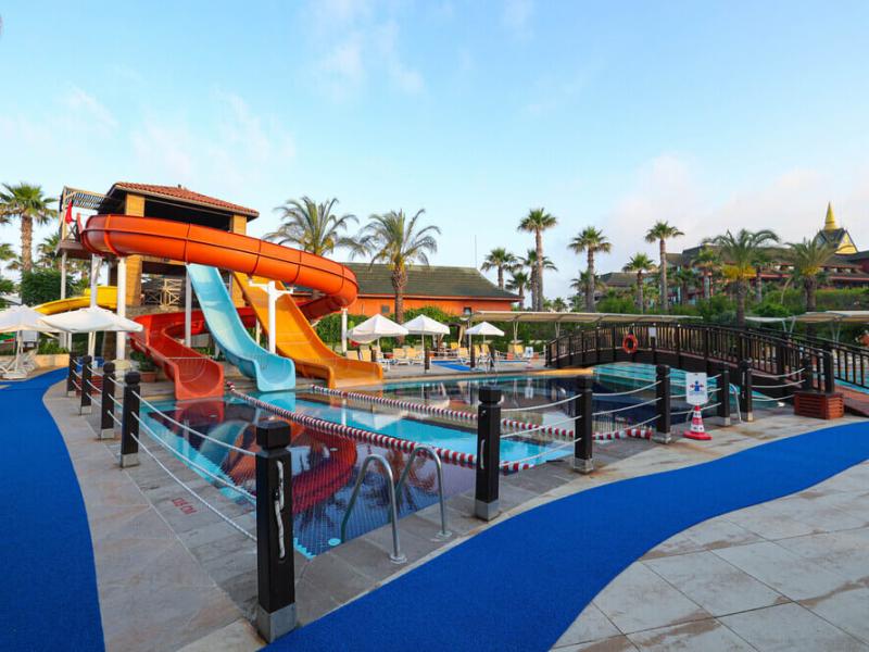 Crystal Family Resort & Spa