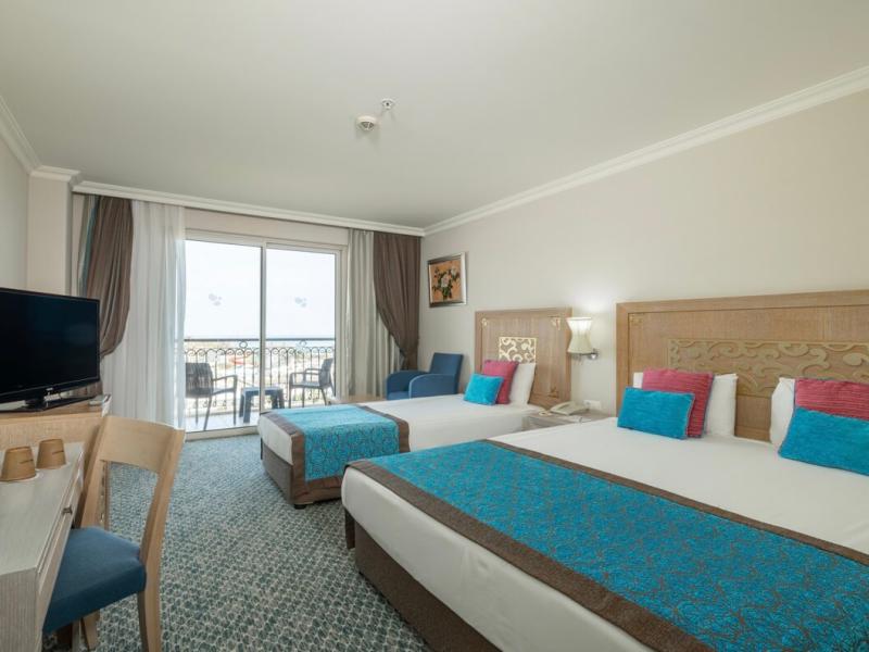 Crystal Family Resort & Spa