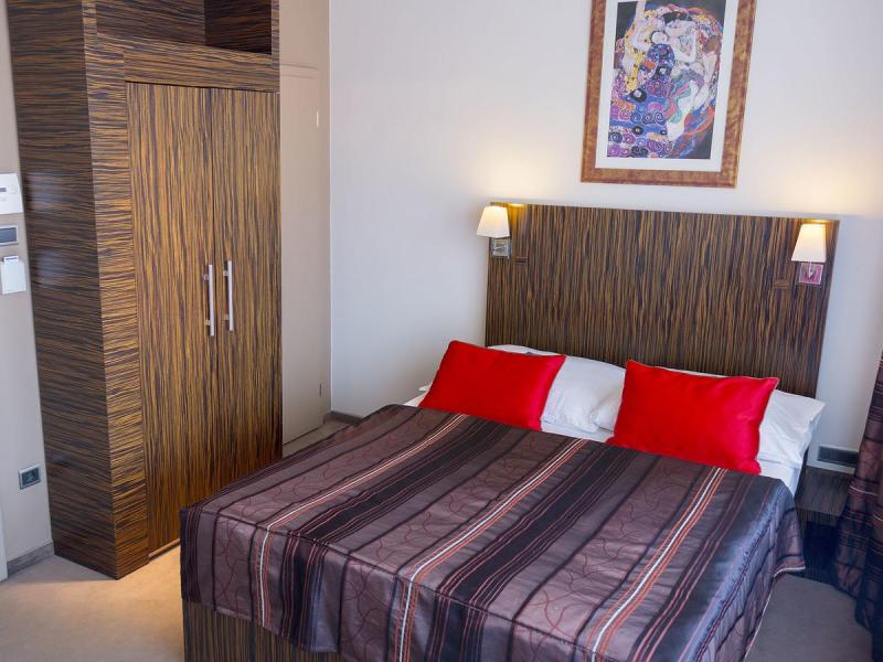 EA Hotel Crystal Palace