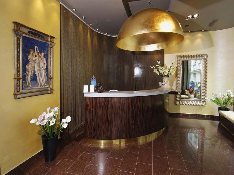 EA Hotel Crystal Palace