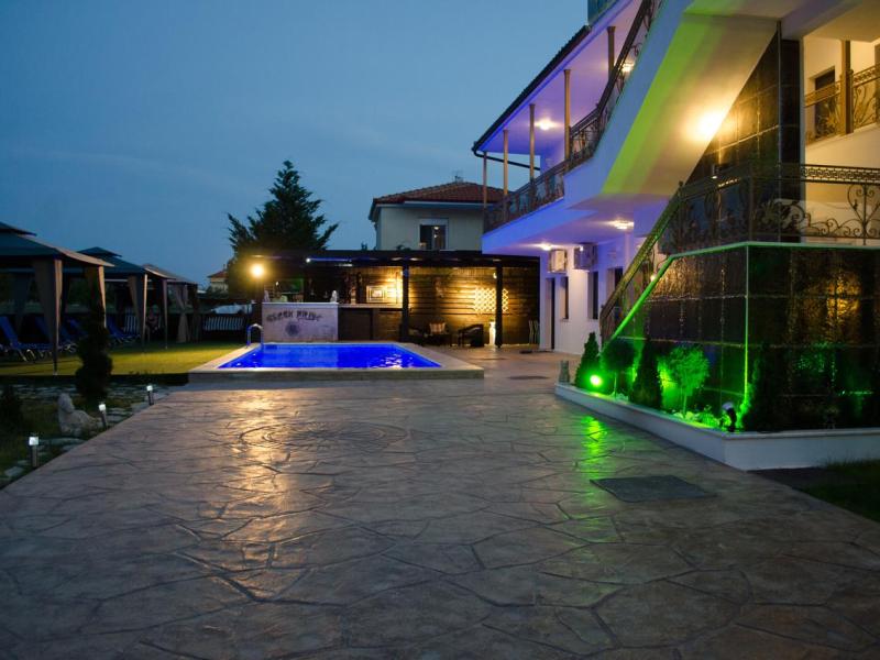 Greek Pride Hotel Apartments