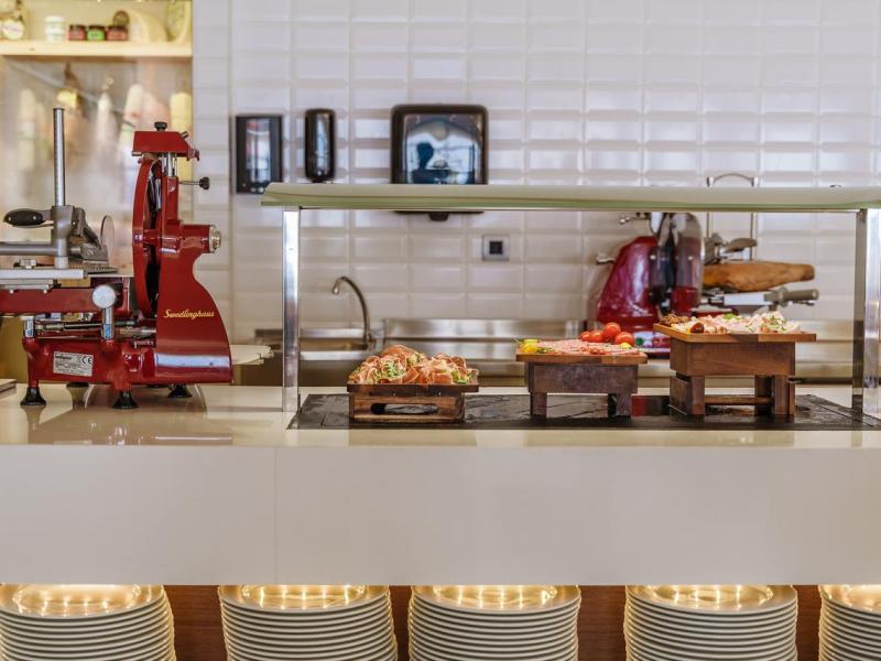 Gennadi Grand Resort