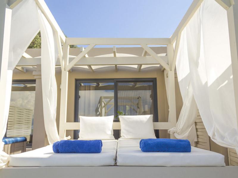 Palms & Spas