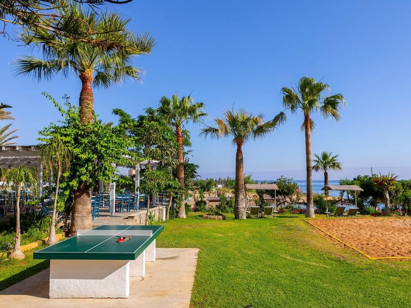 Crystal Springs Beach Hotel