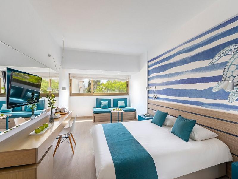 Crystal Springs Beach Hotel