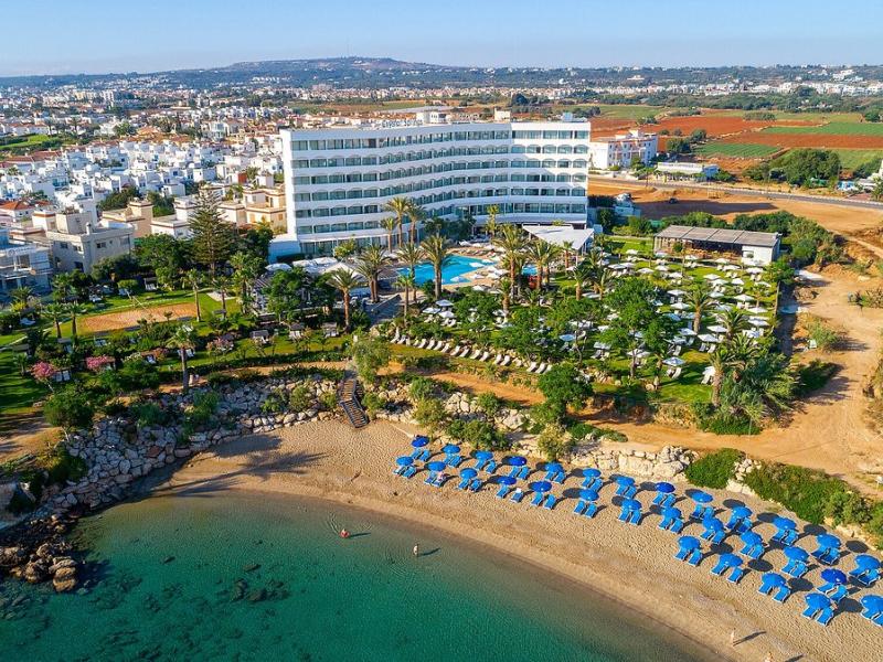 Crystal Springs Beach Hotel