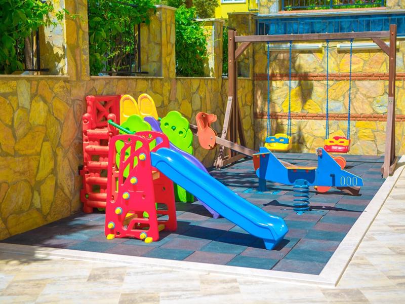 Villa Sun Flower Aparts & Suites Hotel