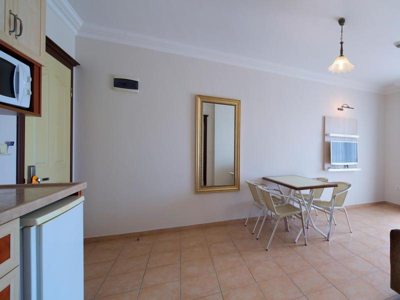 Villa Sun Flower Aparts & Suites Hotel