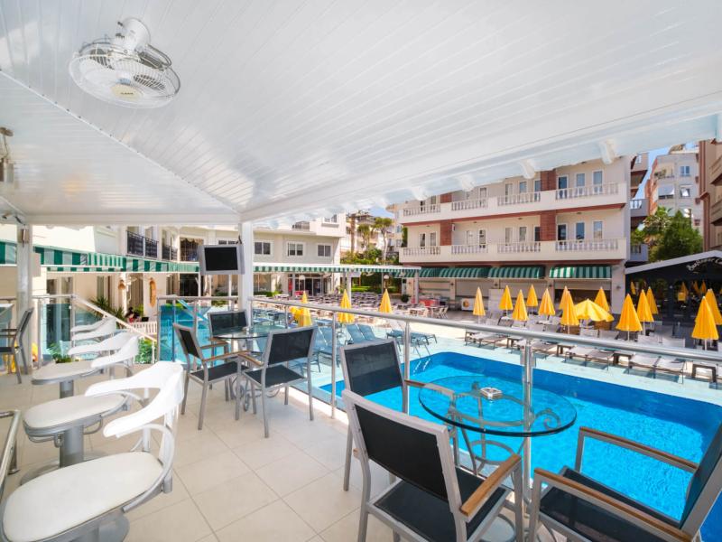 Villa Sun Flower Aparts & Suites Hotel