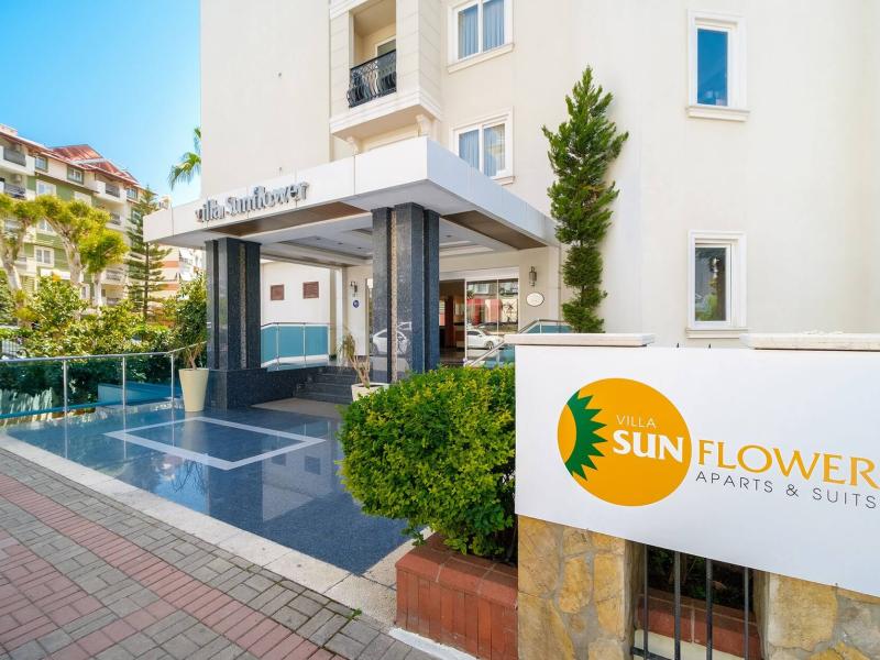 Villa Sun Flower Aparts & Suites Hotel