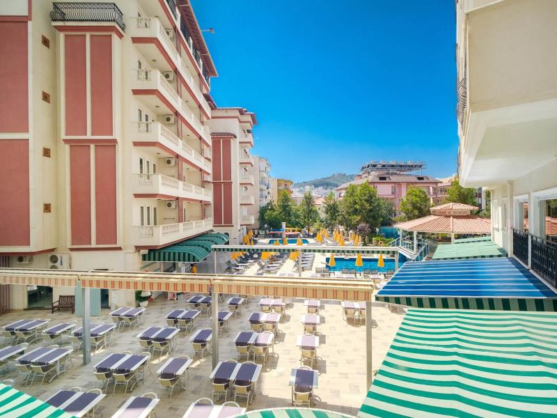 Villa Sun Flower Aparts & Suites Hotel