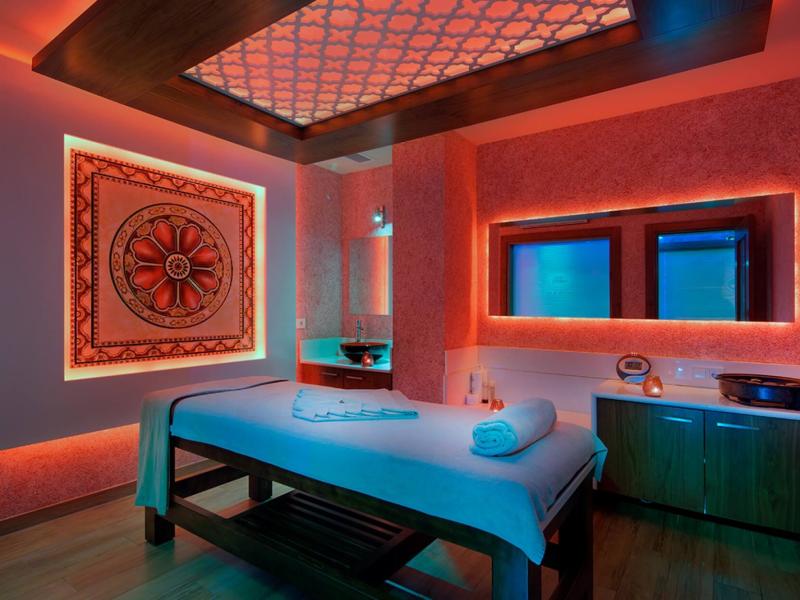 Villa Sun Flower Aparts & Suites Hotel