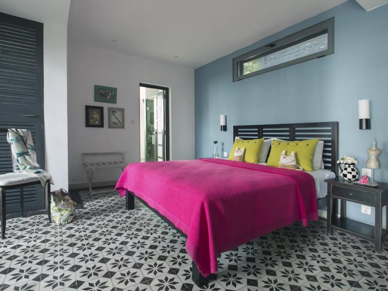 Owl and the Pussycat Hotel