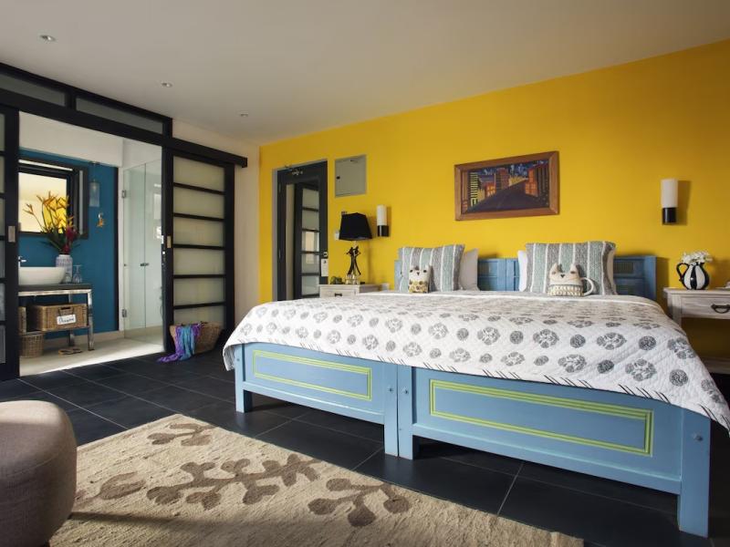 Owl and the Pussycat Hotel