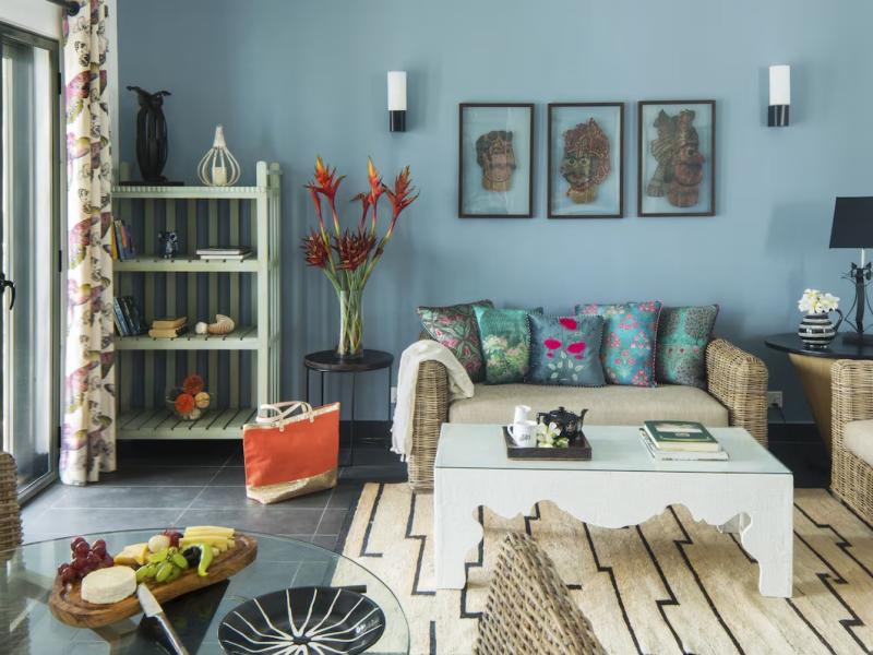 Owl and the Pussycat Hotel