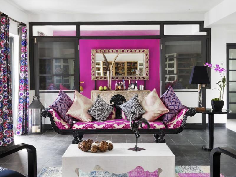 Owl and the Pussycat Hotel