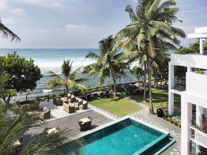 Owl and the Pussycat Hotel