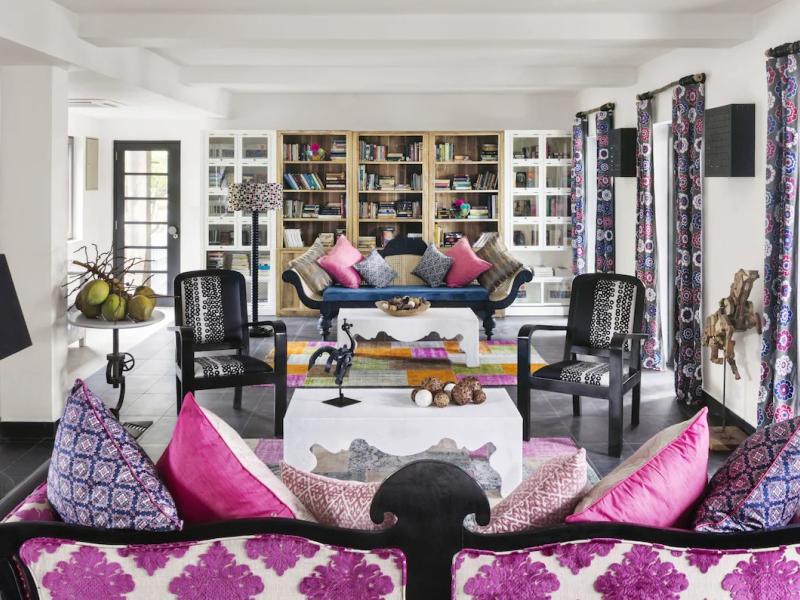 Owl and the Pussycat Hotel