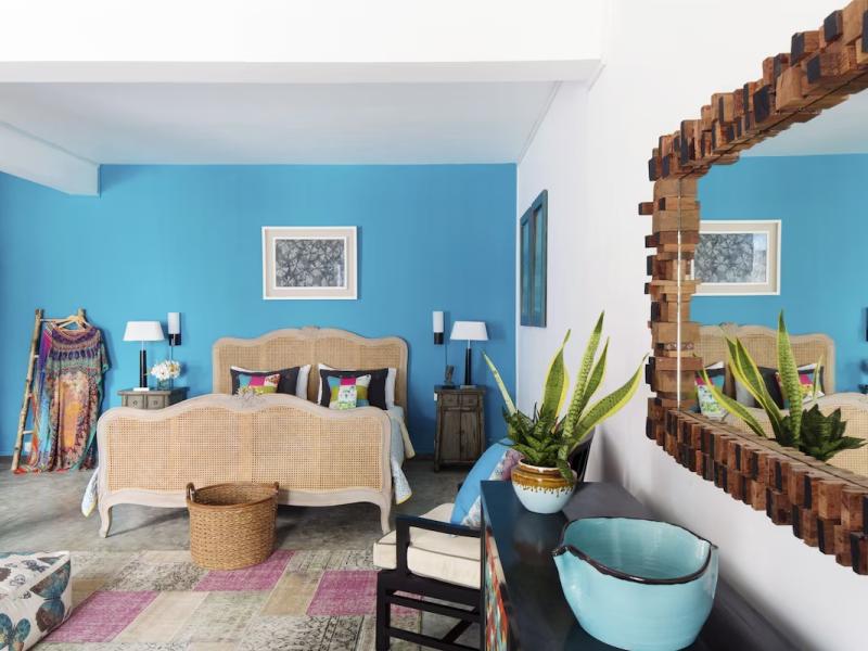 Owl and the Pussycat Hotel