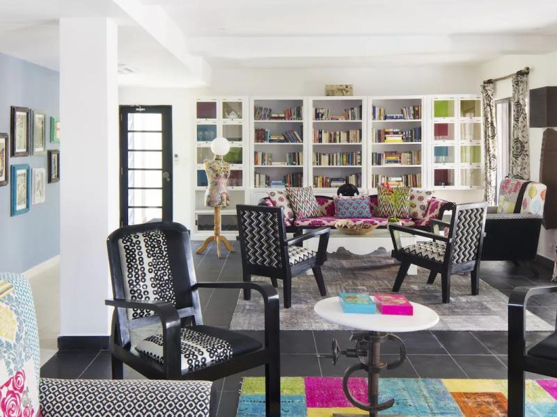 Owl and the Pussycat Hotel