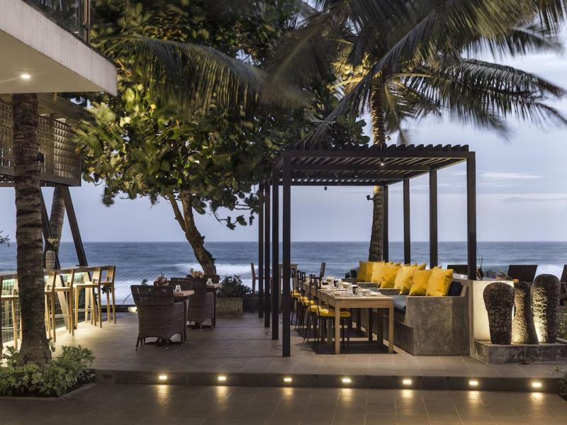 Owl and the Pussycat Hotel