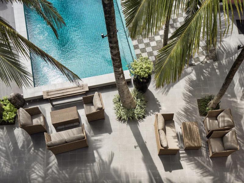 Owl and the Pussycat Hotel