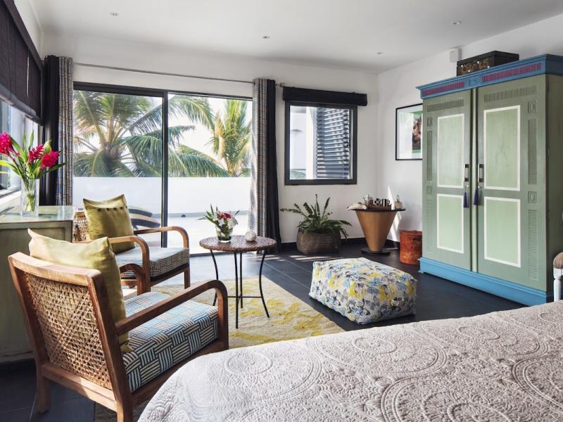 Owl and the Pussycat Hotel