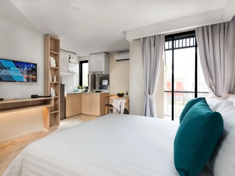 Cross Vibe Bangkok Sukhumvit