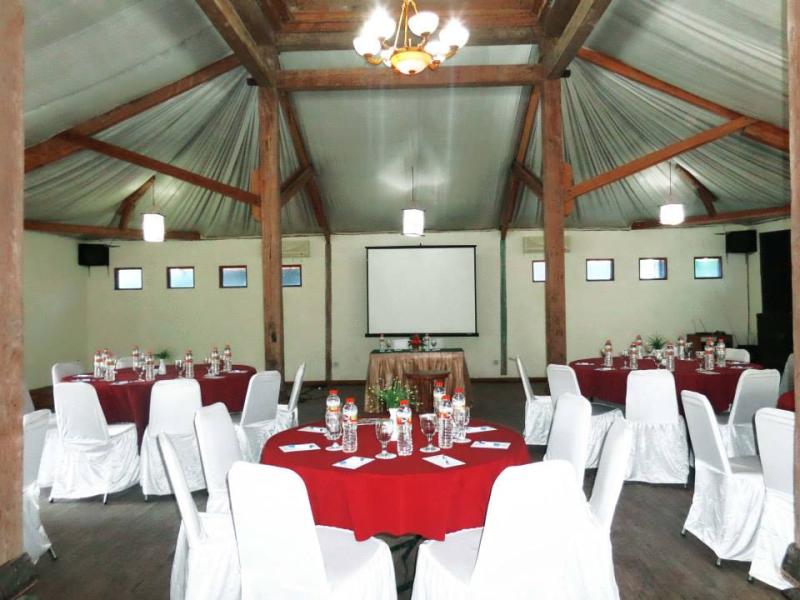 Bukit Daun Hotel & Resort