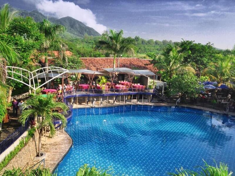 Bukit Daun Hotel & Resort