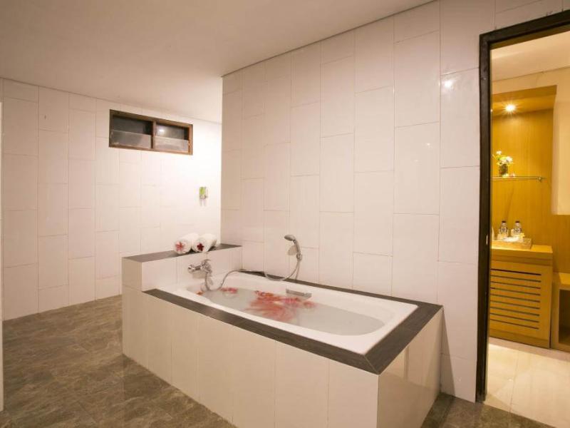 Hotel Ombak Paradise