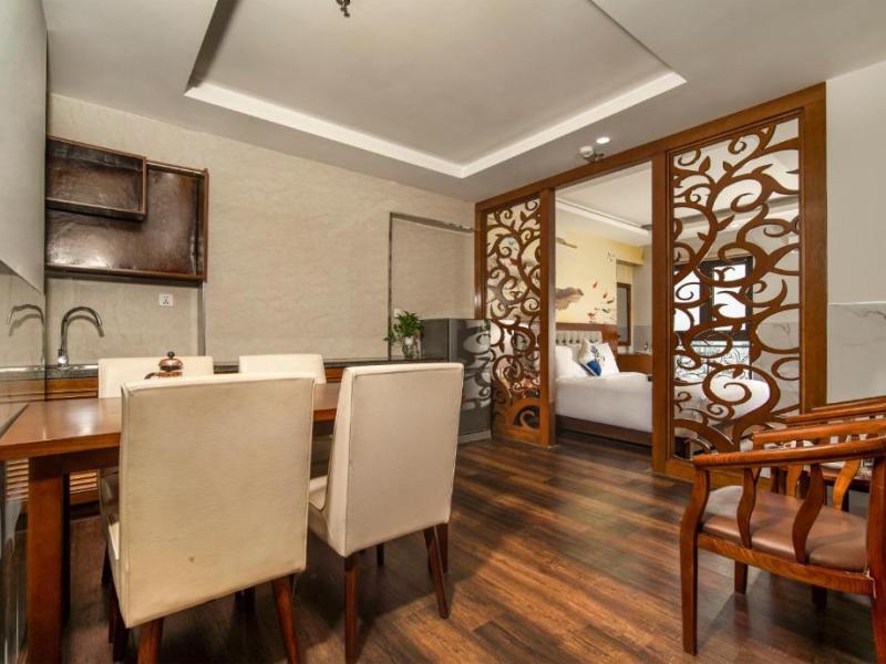 Delicate Hotel
