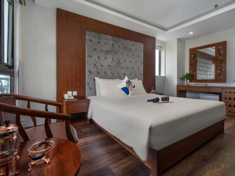 Delicate Hotel