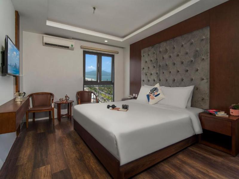 Delicate Hotel