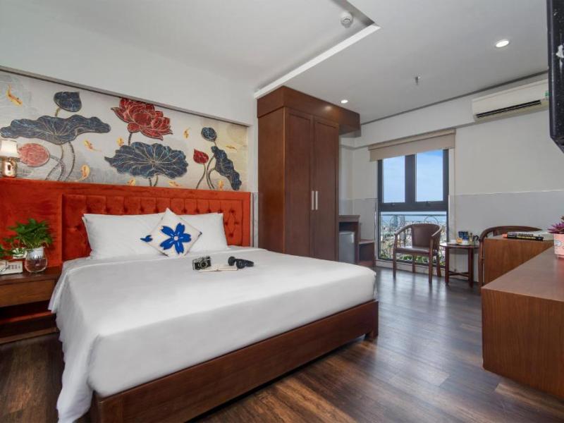 Delicate Hotel