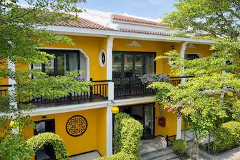 Koi Resort & Spa