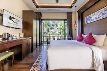 Koi Resort & Spa