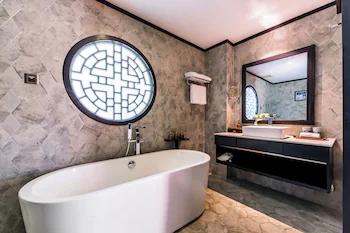 Koi Resort & Spa