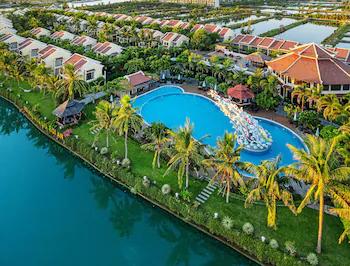 Koi Resort & Spa