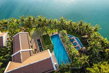 Koi Resort & Spa