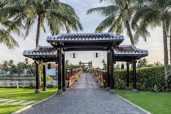 Koi Resort & Spa