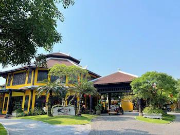 Koi Resort & Spa