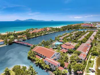 Koi Resort & Spa