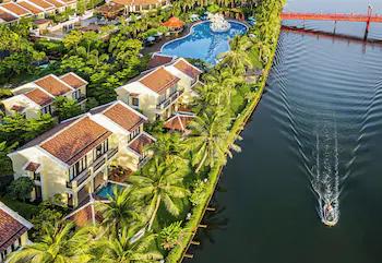 Koi Resort & Spa