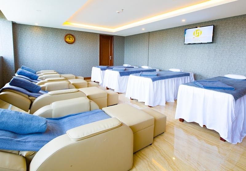 Le Hoang Beach Hotel