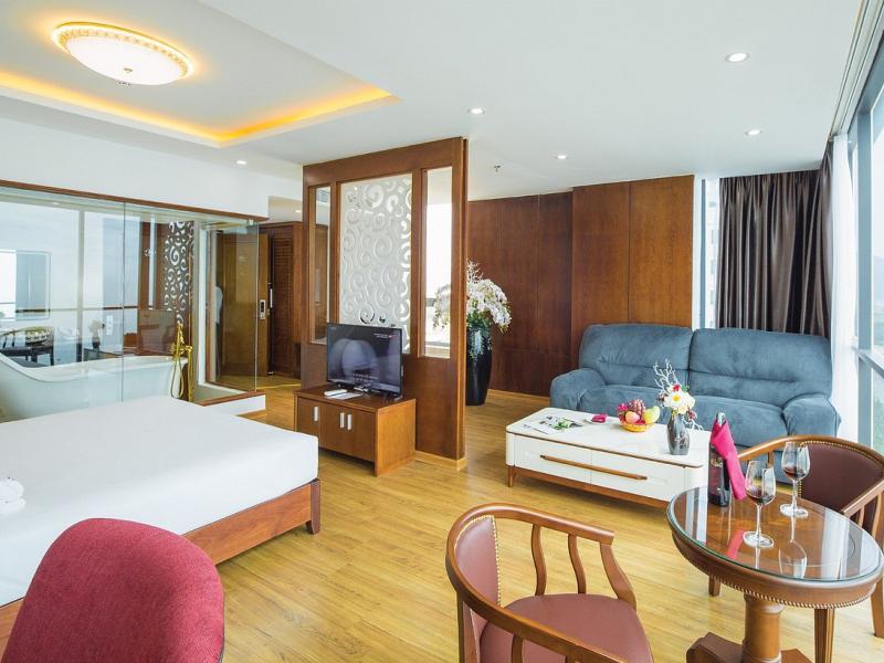 Le Hoang Beach Hotel