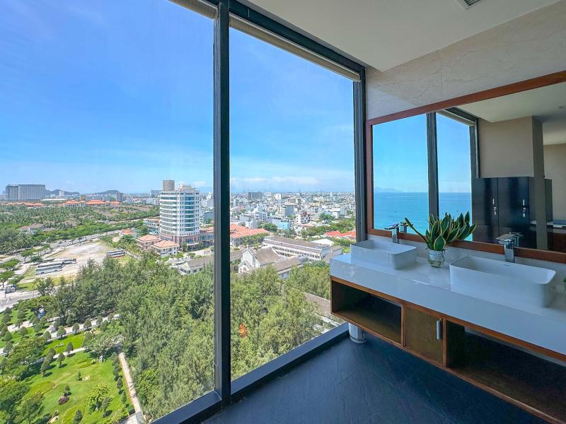 Yarra Ocean Suites Danang