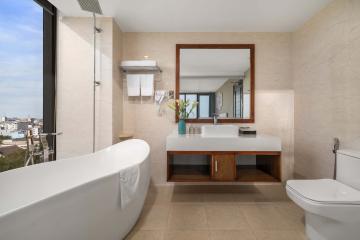 Отель Yarra Ocean Suites Danang Вьетнам, Дананг, фото 4