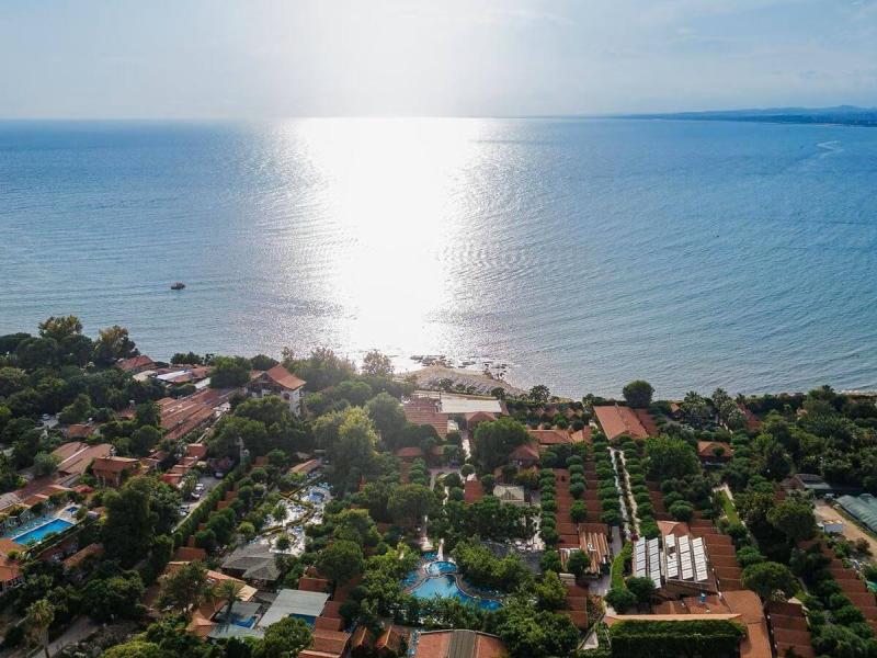 Can Garden Beach Hotel