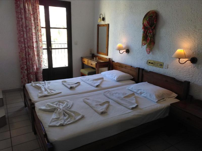 Simplehotel Heronissos Sky